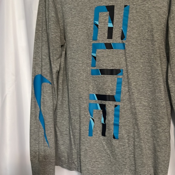 Nike elite, athletic cut, long sleeve tee men’s medium - Picture 4 of 5